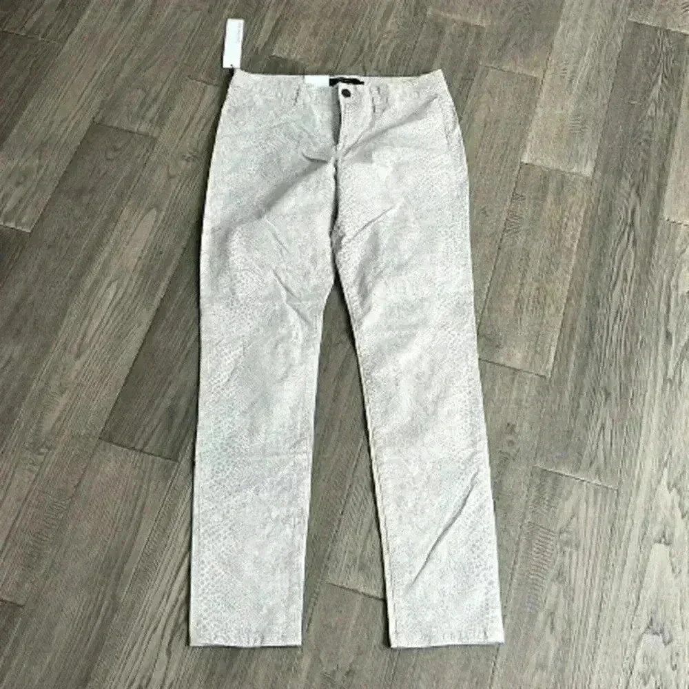 ✨🆕CALVIN  Klein🆕✨ | Light snake print jean legging